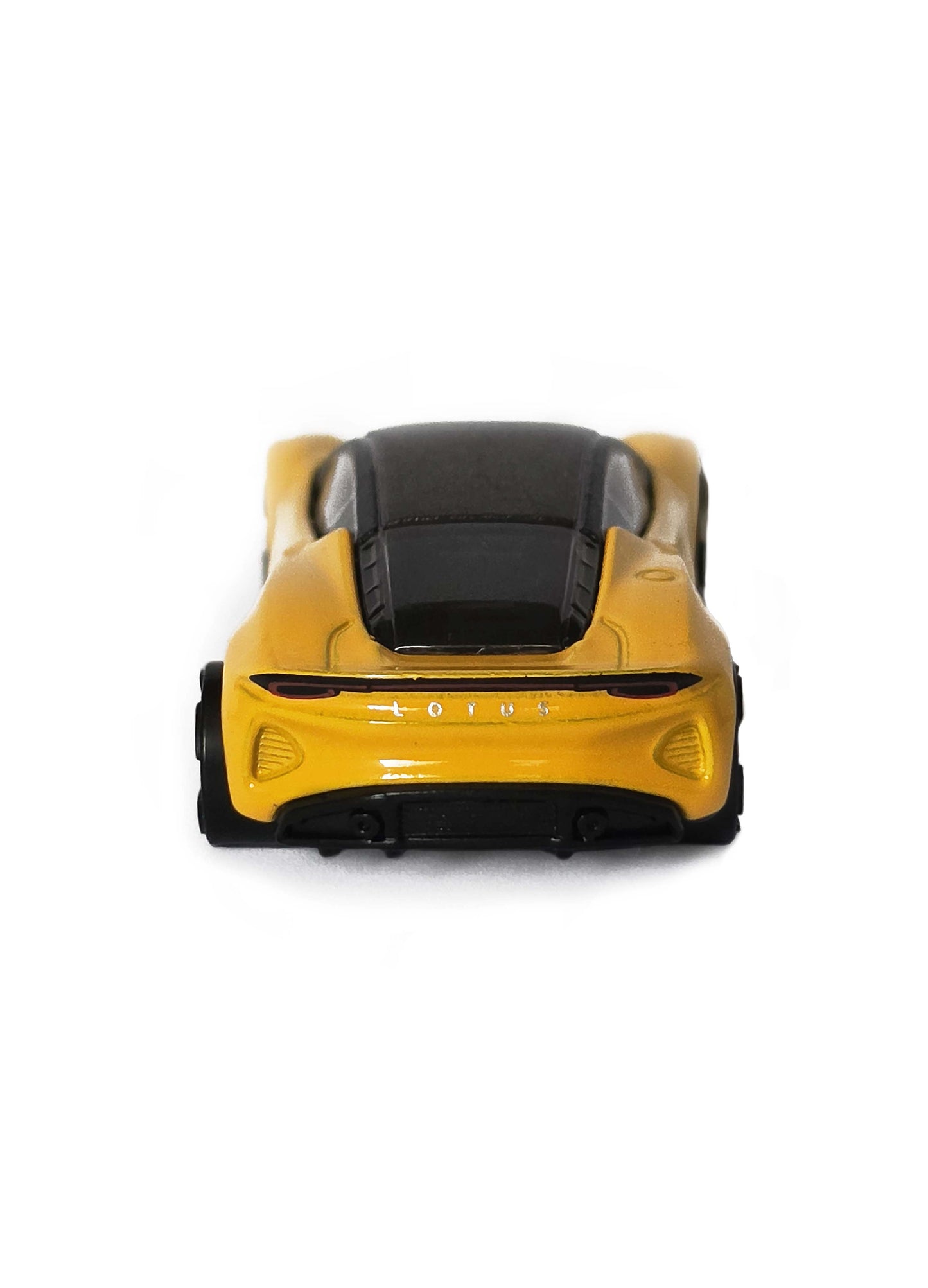 LOTUS EMIRA DESTAPADO